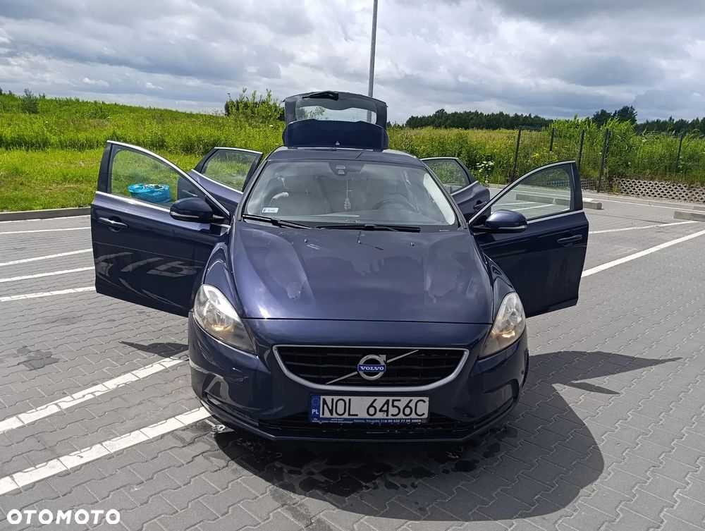Volvo V40 D2 Momentum - 16