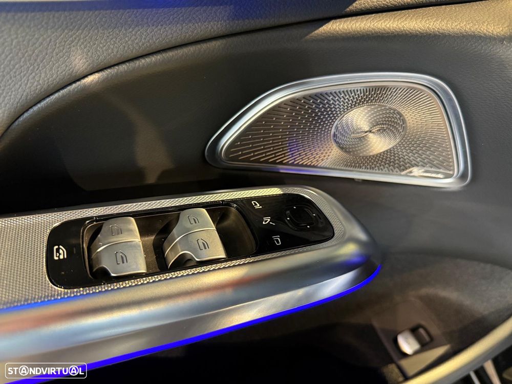 Mercedes-Benz E 300 de - 34