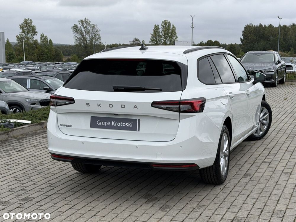 Skoda Superb 2.0 TDI SCR Essence DSG - 5