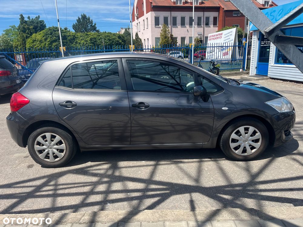 Toyota Auris 1.4 VVT-i - 8