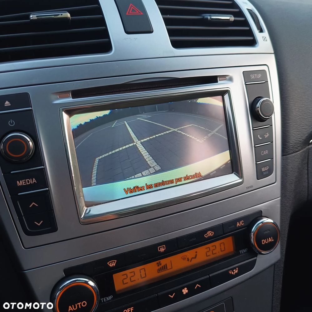 Toyota Avensis 2.0 D-4D - 29