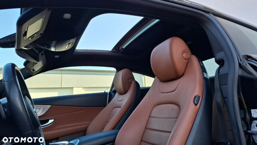 Mercedes-Benz Klasa C 300 9G-TRONIC AMG Line - 23