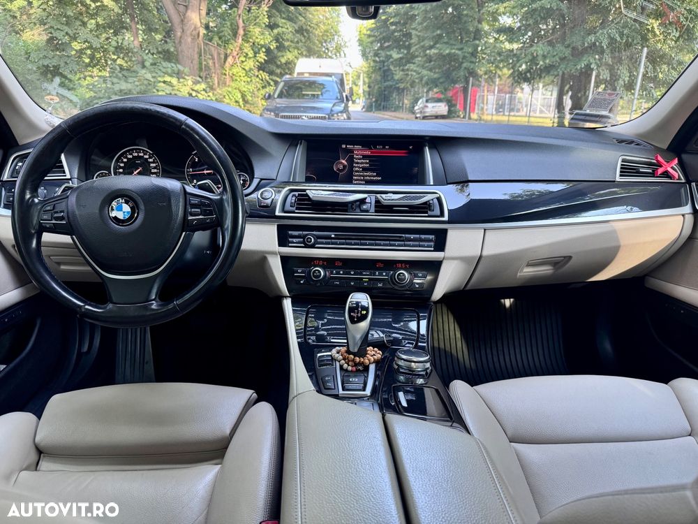 BMW Seria 5 525d xDrive AT - 10