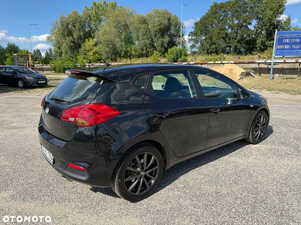 Kia Ceed 1.4 CVVT Dream Team Edition - 8
