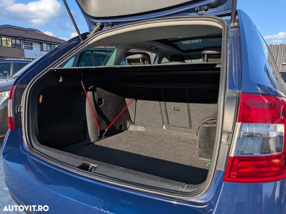 Skoda Octavia 1.6 TDI DSG Style - 4