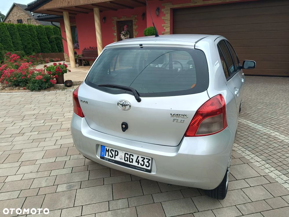Toyota Yaris 1.0 VVT-i - 17