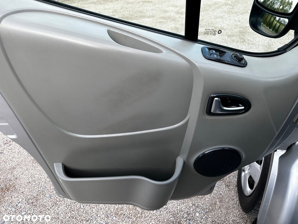 Opel Vivaro - 23