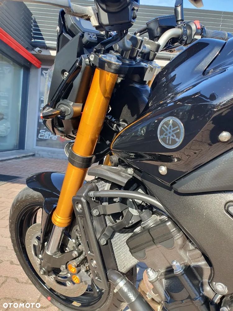 Yamaha FZ8 - 8