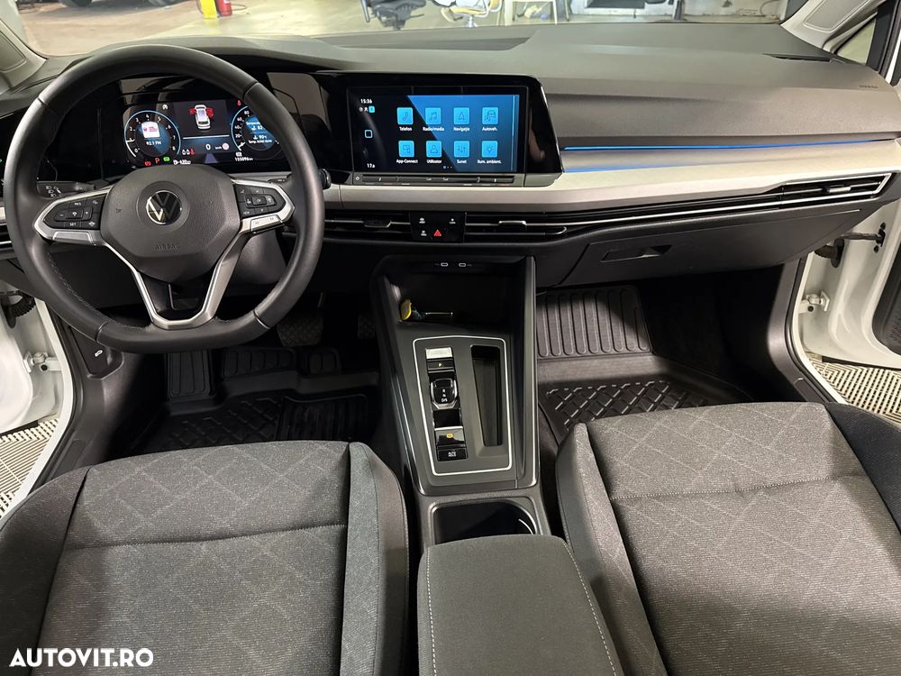 Volkswagen Golf - 10