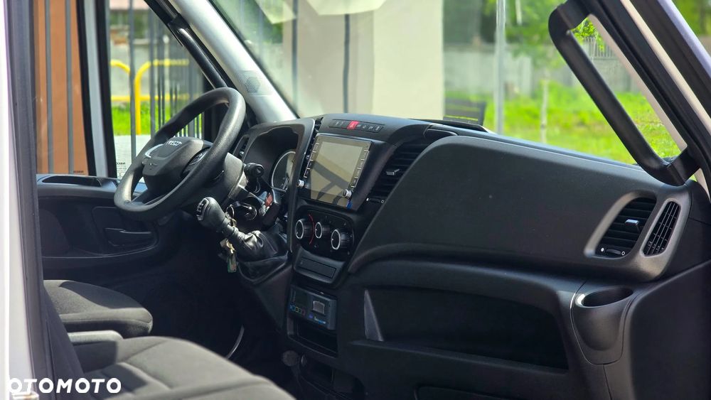 Iveco ❗️❗️DAILY 3.0 180Km 50C18 JAK NOWY ❗️❗️NOWY MODEL / ZABUDOWA 8 PALET DPR / CHŁODNIA MROŹNIA -32 +32 / ZASILANIE 230V / PIERWSZY WŁASCICIEL / NAVI / KAMERA COFANIA / TEMPOMAT / BLIŹNIAKI / GRUBA SCIANKA / AGREGAT CARRIER XARIOS 350 / WERSJA WZMOCNIONA / SERWIS ASO / SALON POLSKA / LIFT❗❗ JAK Z SALONU - NOWY -❗❗ - 8