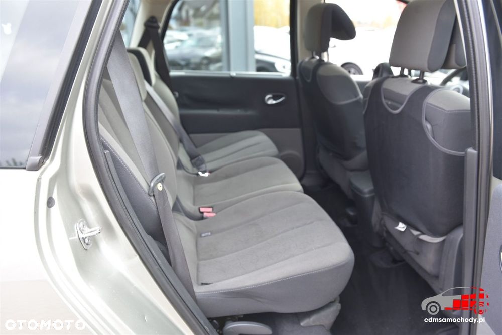 Renault Grand Scenic - 18