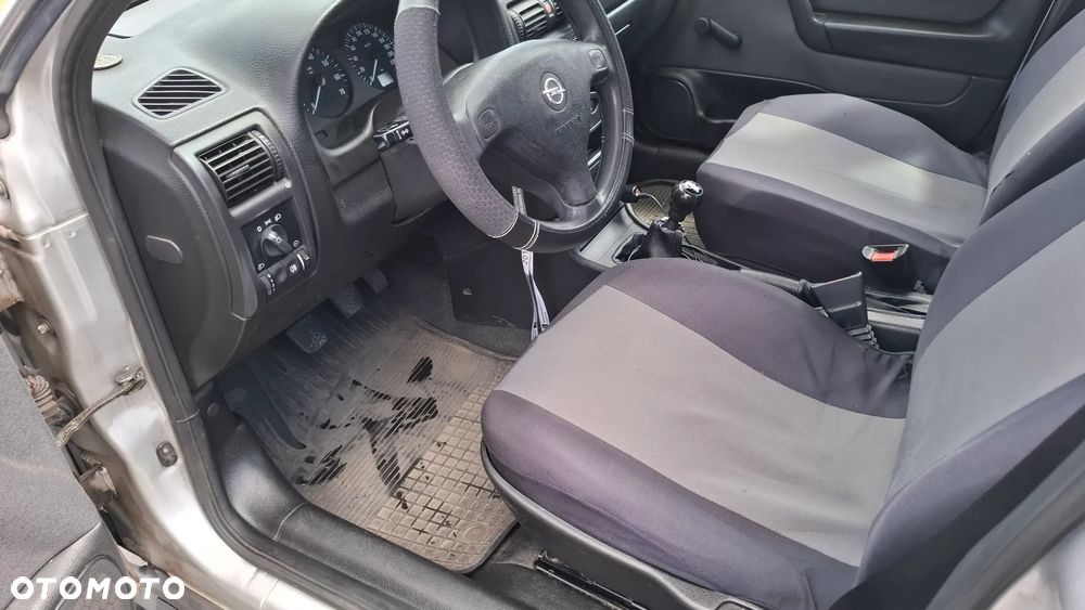 Opel Astra 1.4 NJoy - 23