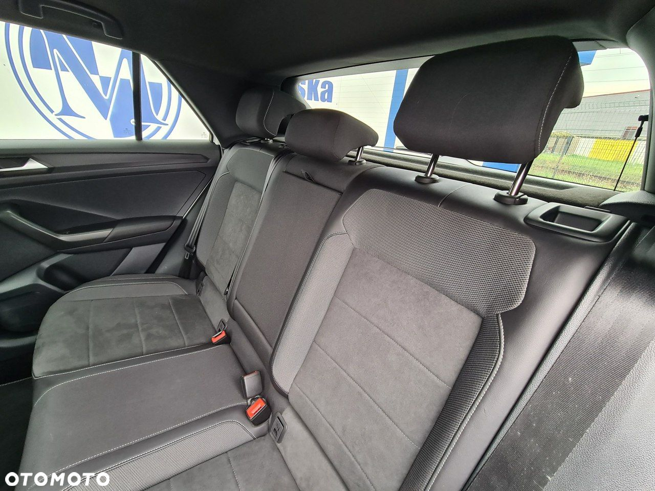 Volkswagen T-Roc 1.5 TSI R-Line DSG - 27