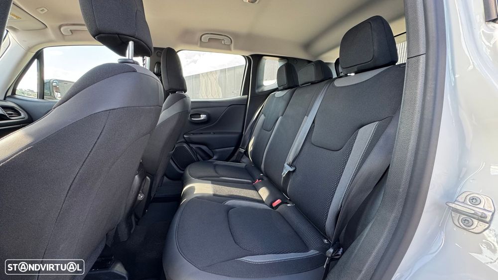 Jeep Renegade 1.5 TG e-Hybrid Longitude DCT - 10