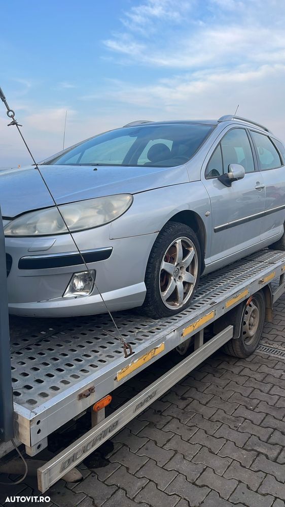 Dezmembram Peugeot 407 SW 2.2 benzina din 2007 - 1