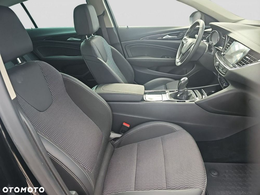 Opel Insignia - 18