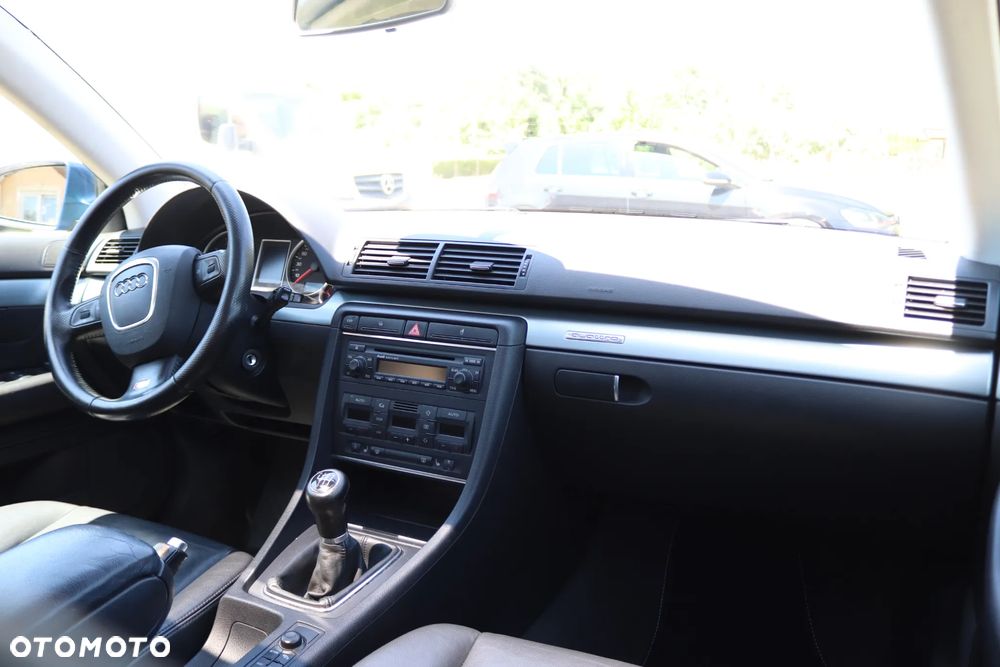 Audi A4 Avant 1.8 T quattro - 22