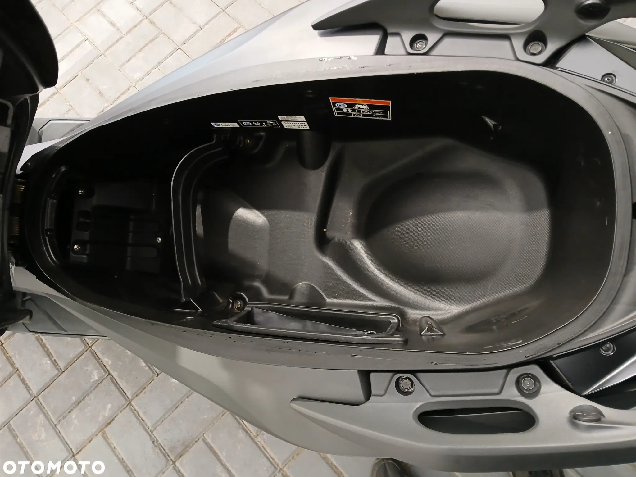 Honda NSS - 11