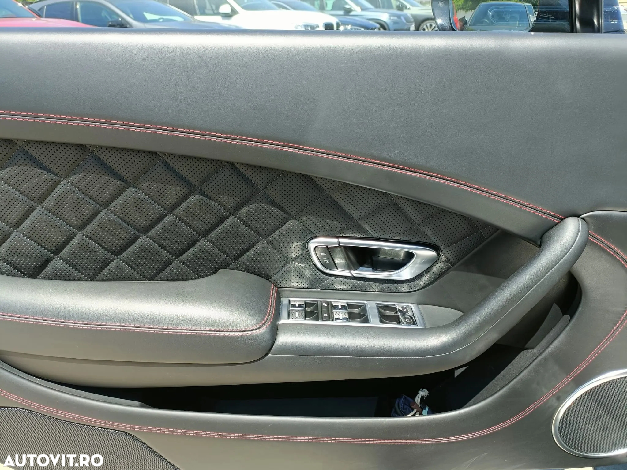Bentley Continental GTC V8 - 19