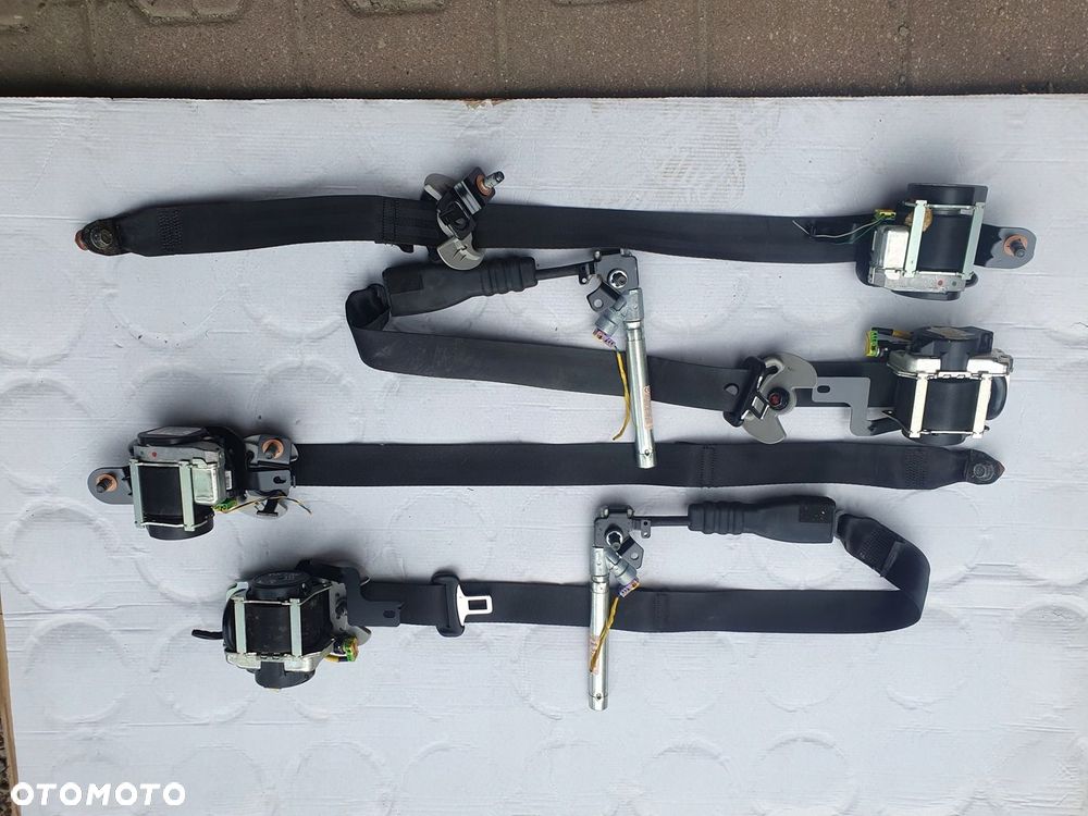 HYUNDAI TUCSON III PASY BEZPIECZEŃSTWA TYŁ PRZÓD PRAWY LEWY 88810-D7200