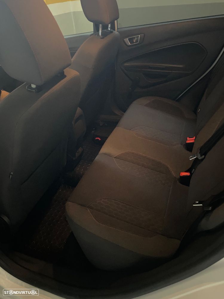 Ford Fiesta 1.0 EcoBoost ST-Line - 5