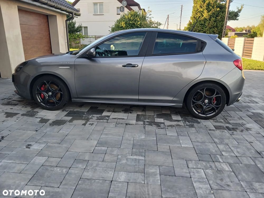 Alfa Romeo Giulietta 1750 TBi Veloce TCT - 2