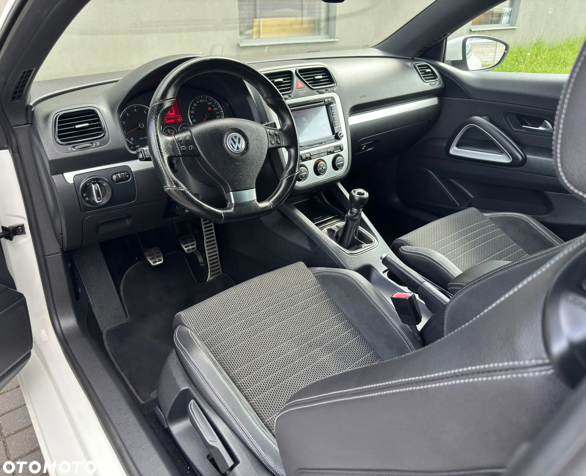 Volkswagen Scirocco 2.0 TSI - 13