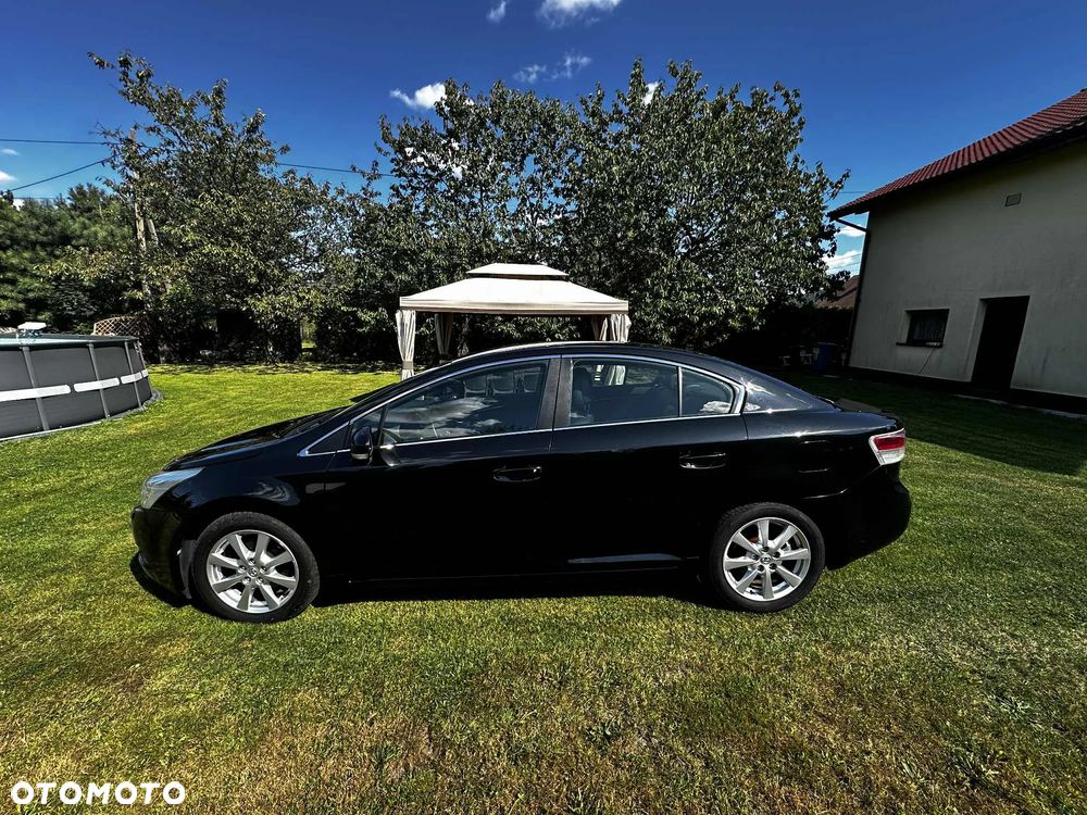 Toyota Avensis 2.0 Premium - 3