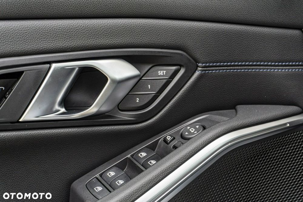 BMW Seria 3 - 18
