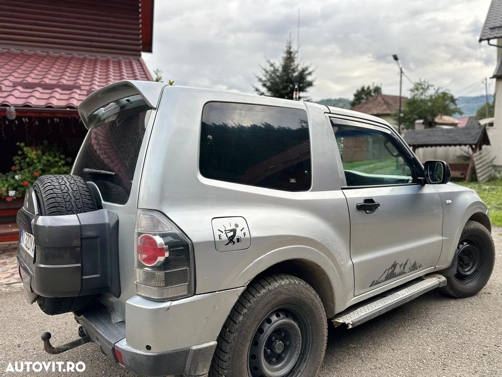Mitsubishi Pajero - 5