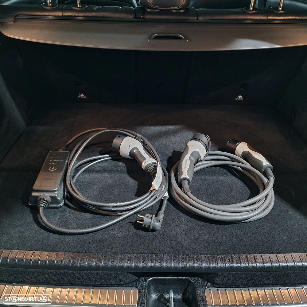 Mercedes-Benz GLC 300 e 4Matic 9G-TRONIC AMG Line - 13