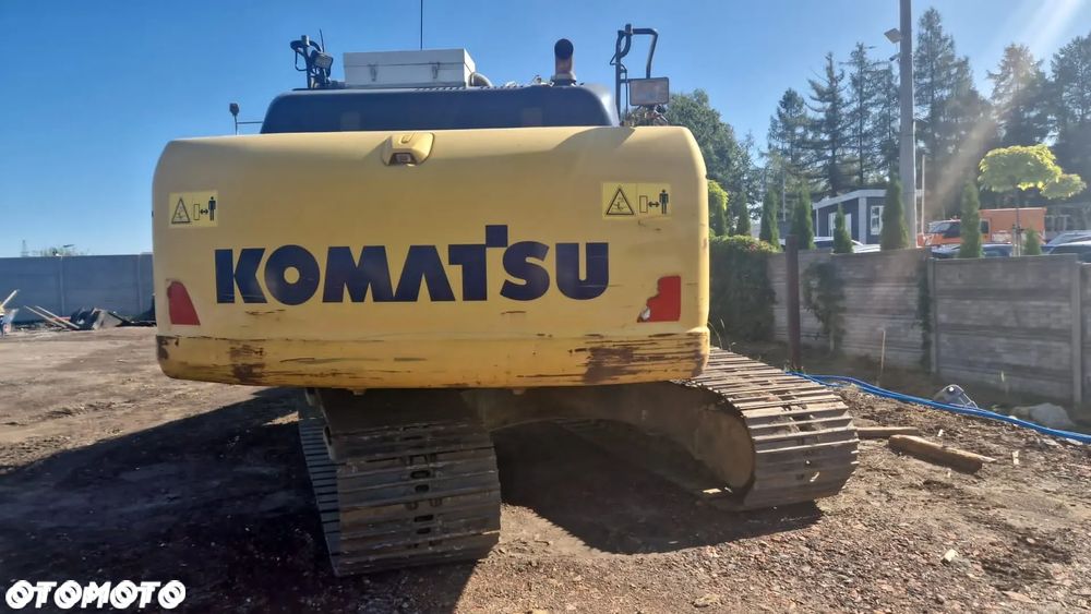 Komatsu PC210 LCi-10 - 10