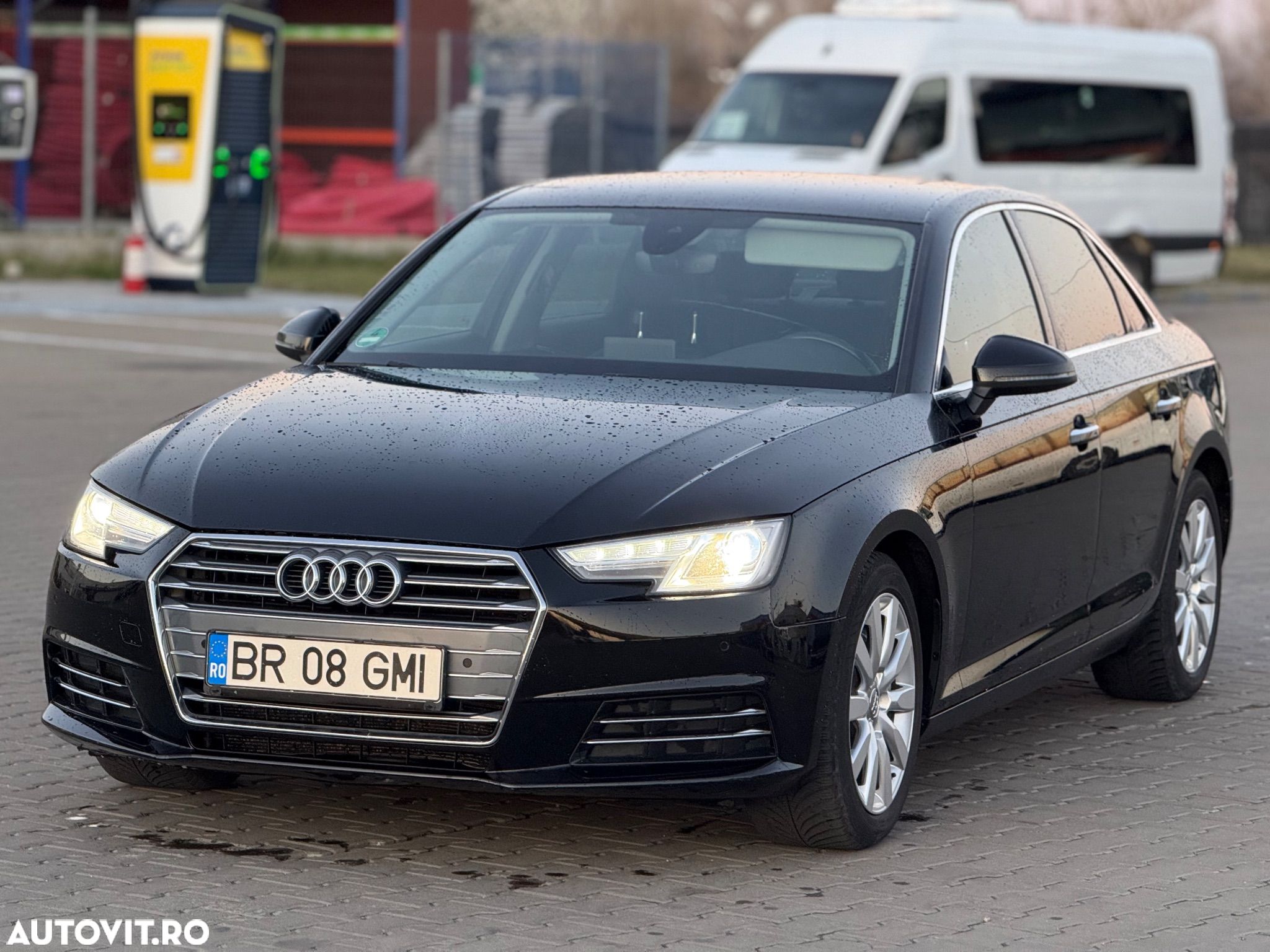 Audi A4 2.0 TDI S tronic Sport - 1