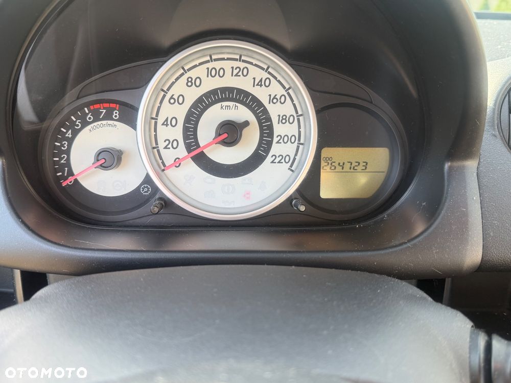 Mazda 2 - 7