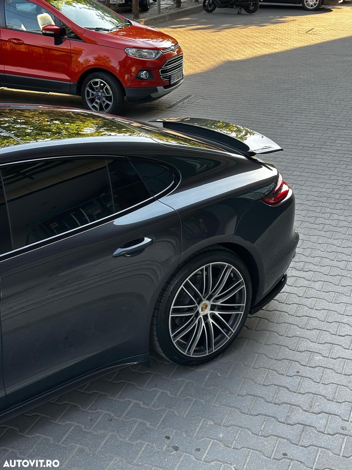 Porsche Panamera 4S - 12