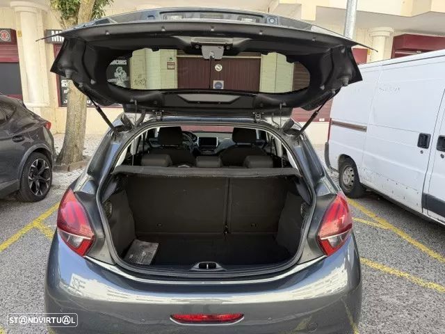 Peugeot 208 1.2 PureTech Active - 12
