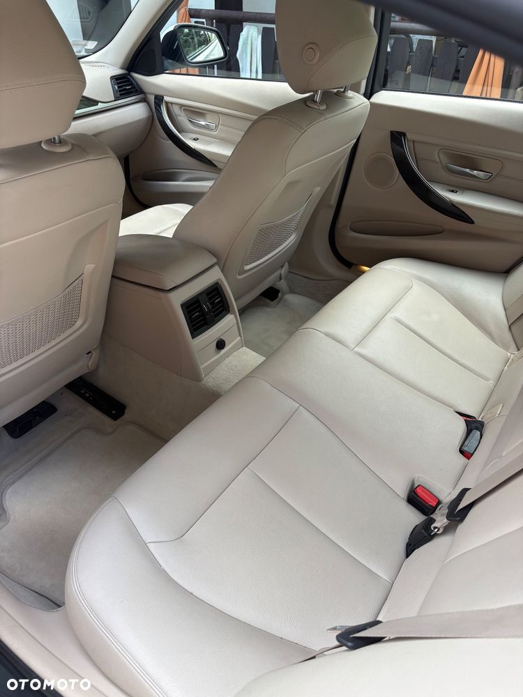 BMW Seria 3 328i - 8