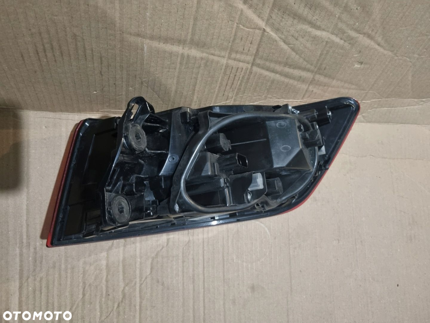 LAMPA TYLNA TYL AUDI A4 B9 lewa 8w5945069a - 4