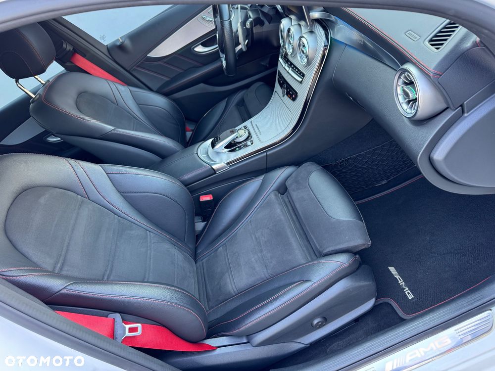 Mercedes-Benz Klasa C AMG 43 4Matic 9G-TRONIC - 29