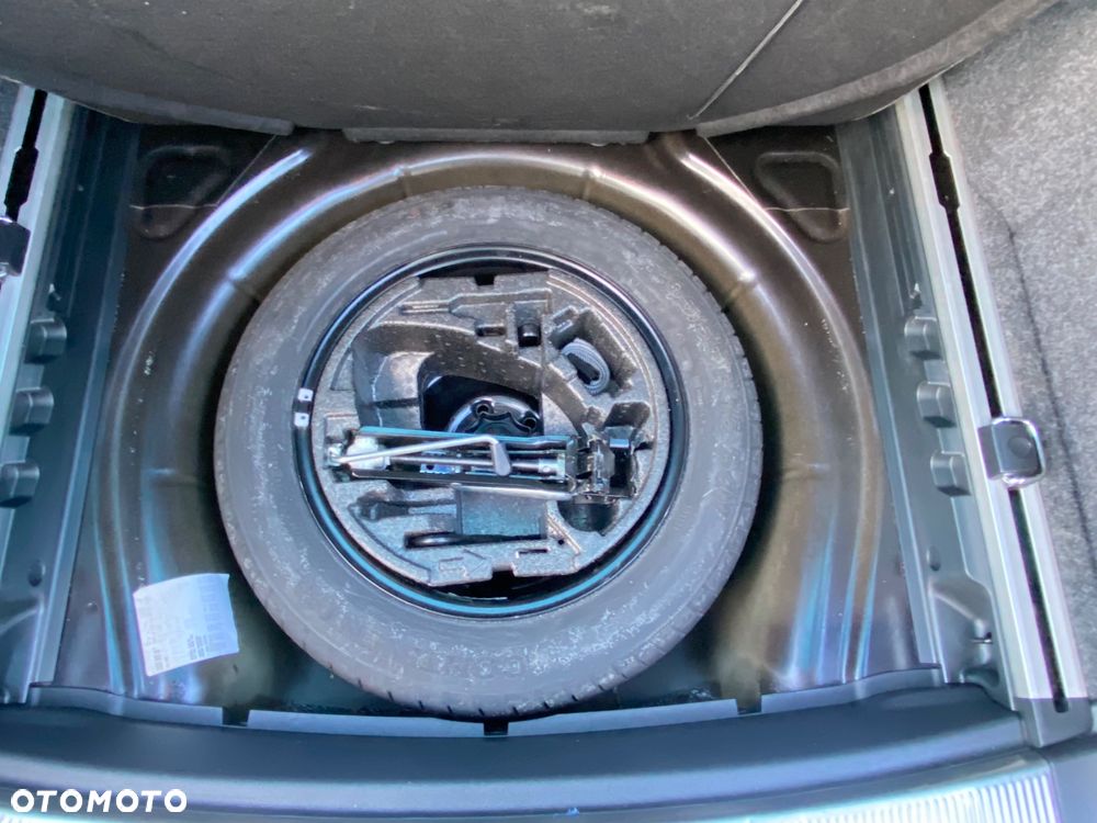 Skoda Superb 2.0 TDI DSG Elegance - 29