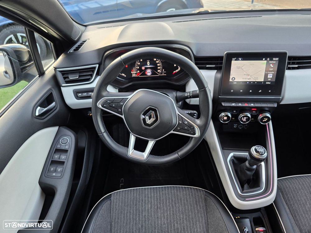 Renault Clio - 22