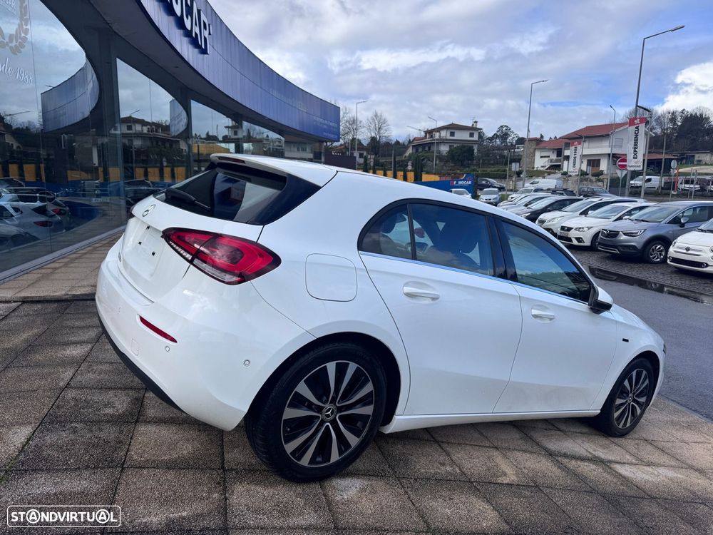 Mercedes-Benz A 250 e 8G-DCT Style - 4