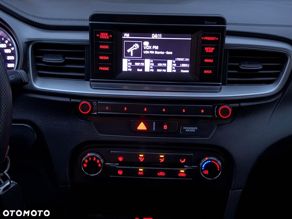 Kia Ceed 1.6 CRDi SCR M - 30