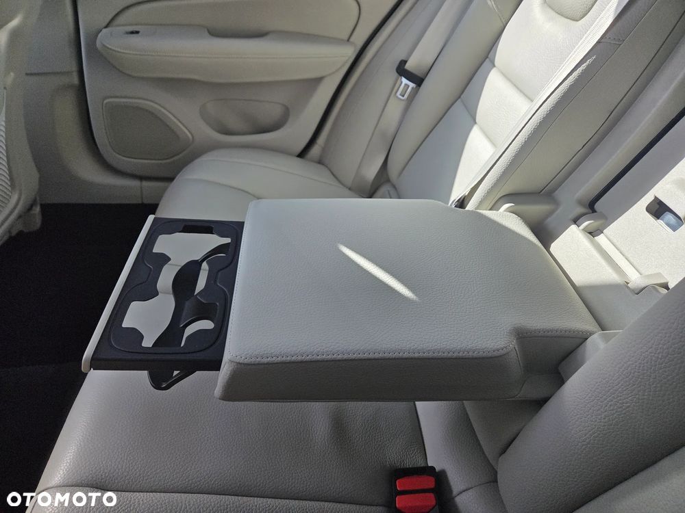 Volvo S60 B5 B Ultimate Bright - 23