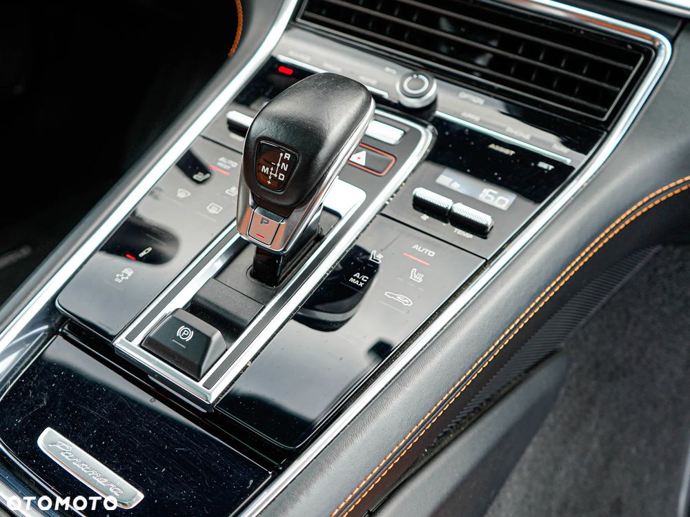 Porsche Panamera Turbo S - 23