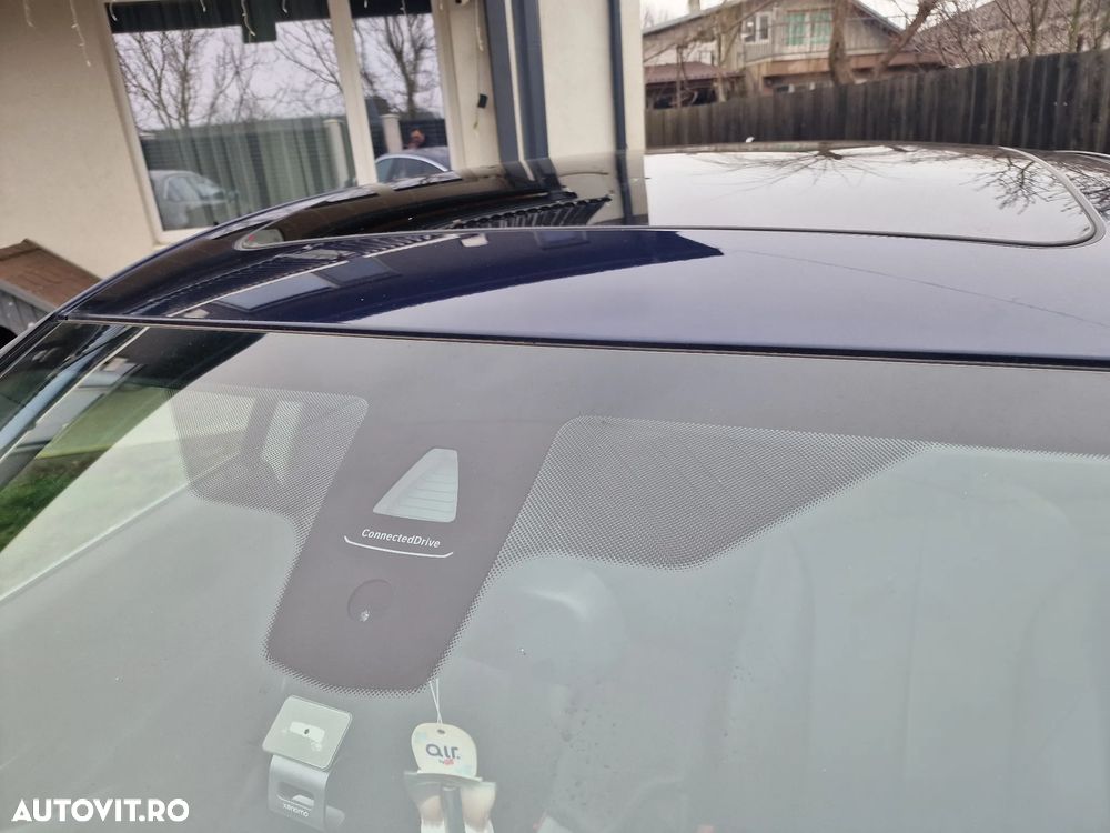 BMW Seria 3 320d xDrive AT - 13