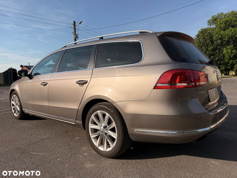 Volkswagen Passat 2.0 TDI Comfortline DSG - 6