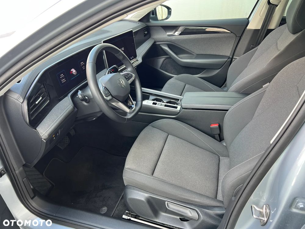 Volkswagen Passat - 14