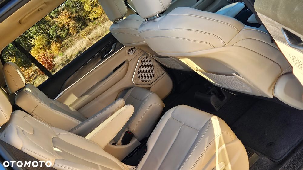 Jeep Grand Cherokee - 28