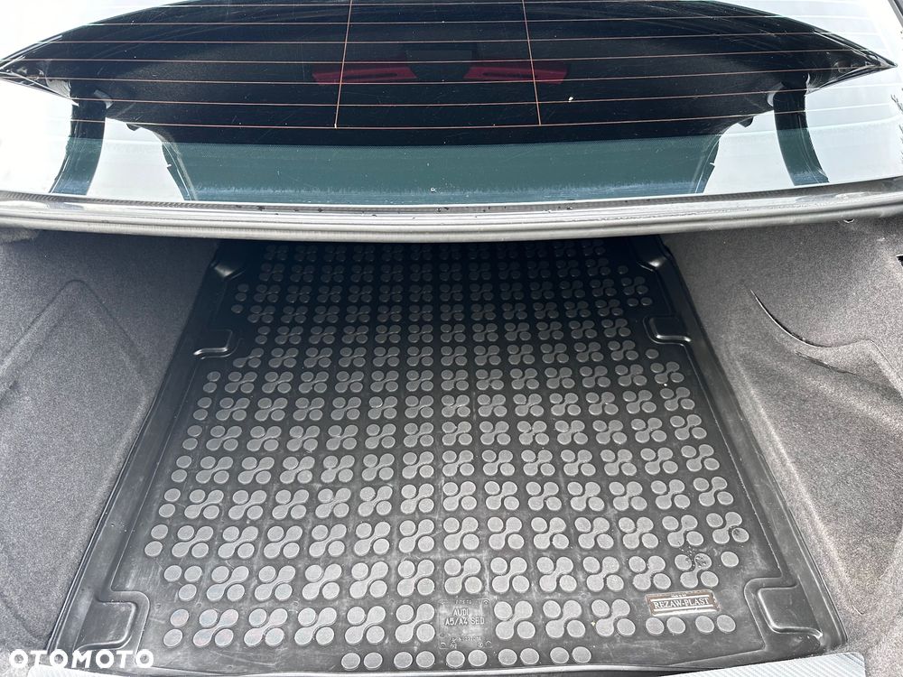 Audi A4 Avant 2.0 TDI - 12